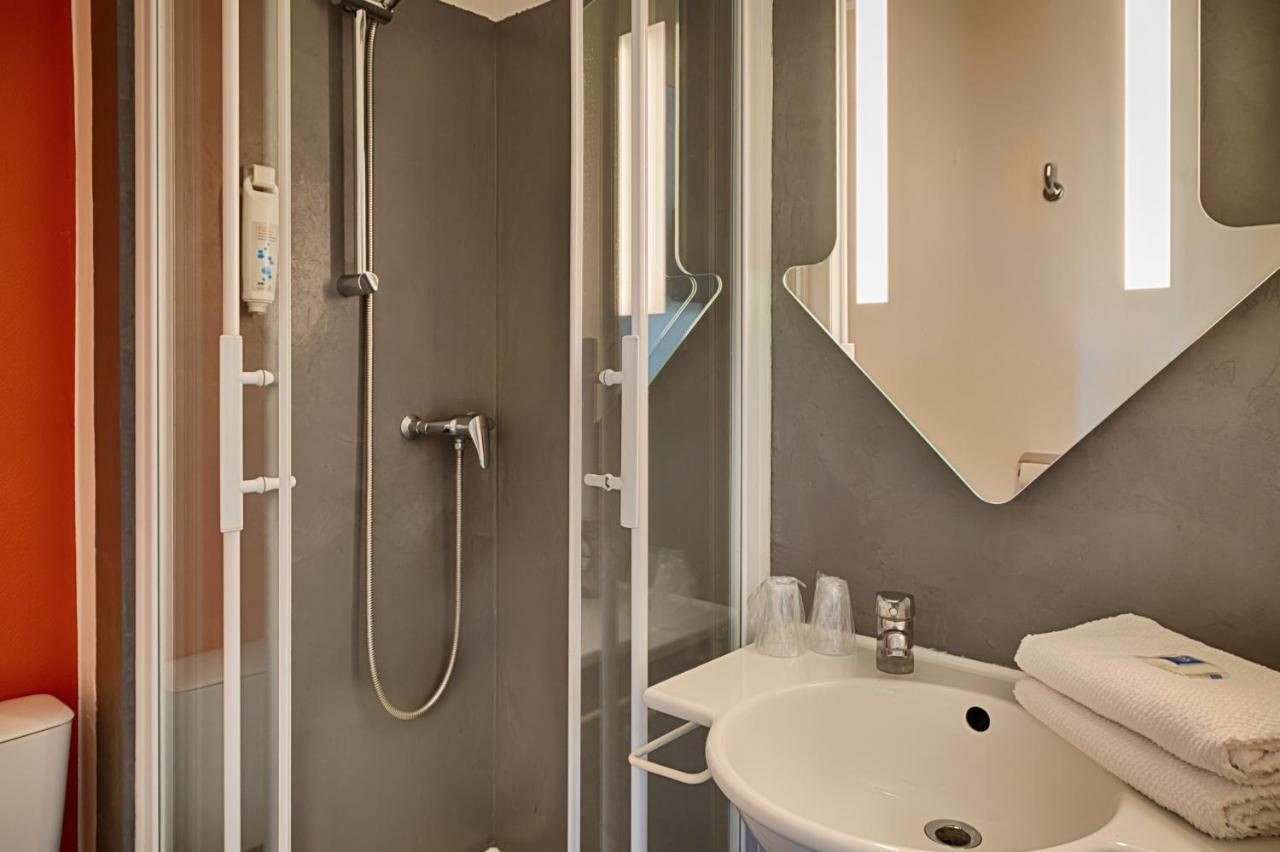 Ibis Budget Redon Bagian luar foto